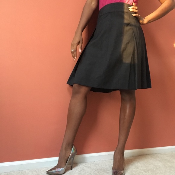 Pleated Wool Tory Burch skirt - Picture 1 of 2